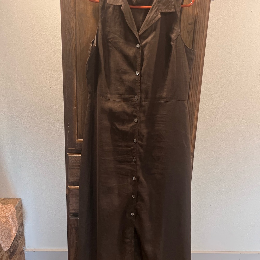 Brown Sleeveless Button-Down Dress
